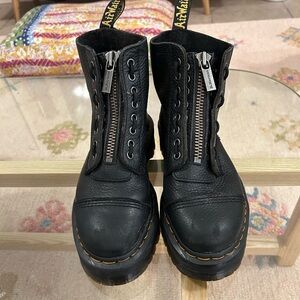 Dr Martens Women’s Sinclair Boots